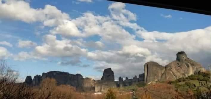 Meteora Garden Bed & Breakfast Kalampáka Ngoại thất bức ảnh