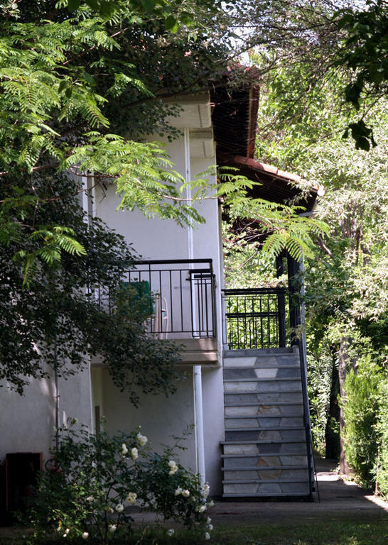 Meteora Garden Bed & Breakfast Kalampáka Ngoại thất bức ảnh