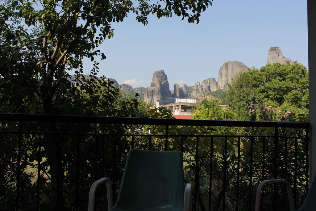 Meteora Garden Bed & Breakfast Kalampáka Ngoại thất bức ảnh