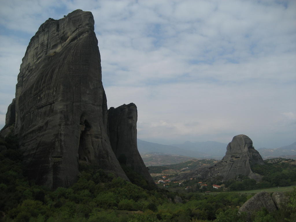 Meteora Garden Bed & Breakfast Kalampáka Ngoại thất bức ảnh