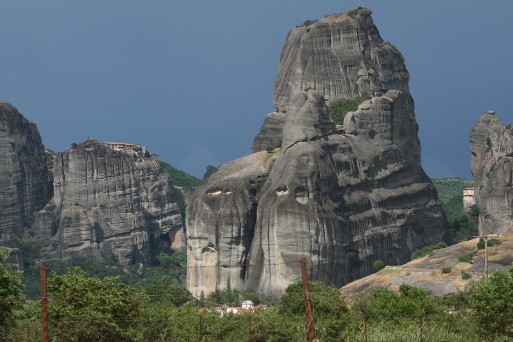 Meteora Garden Bed & Breakfast Kalampáka Ngoại thất bức ảnh