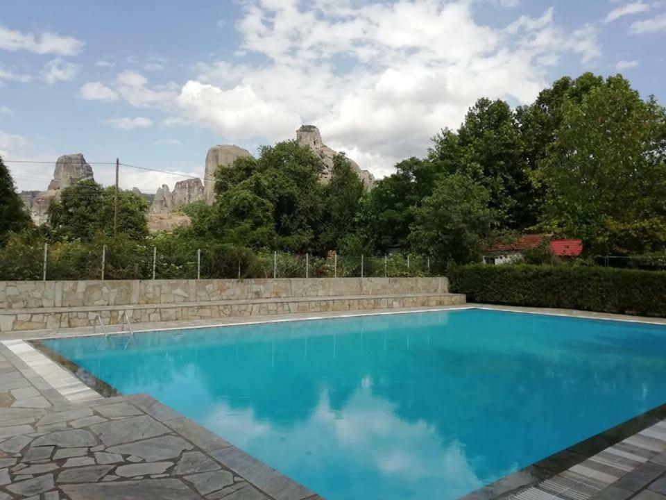 Meteora Garden Bed & Breakfast Kalampáka Ngoại thất bức ảnh